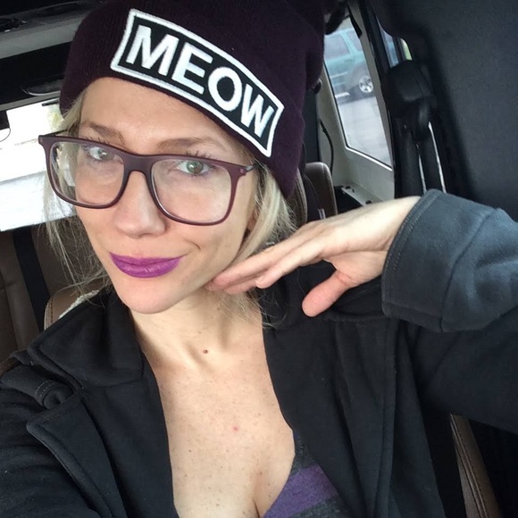 Meet your Posher, Aesha - Picture 1 of 9